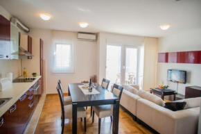  Antonio Apartments on the beach  Сплит